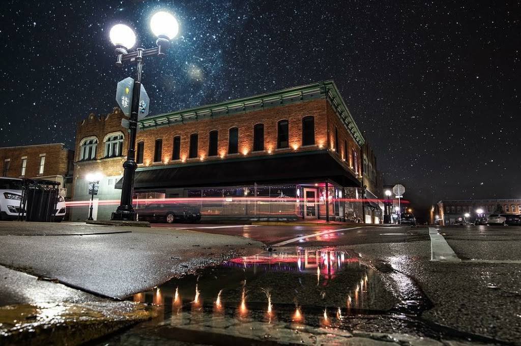 Sports Corner @ 124 | restaurant | 124 N Randolph St, Macomb, IL 61455, USA | 3094210165 OR +1 309-421-0165