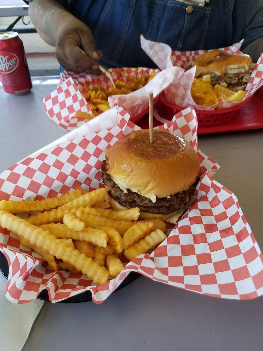 Frozen Dreams | restaurant | 6719 Westfield, San Antonio, TX 78227, USA | 2106789136 OR +1 210-678-9136