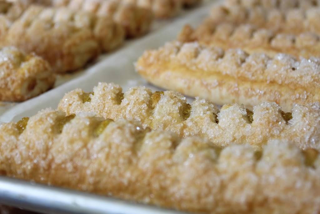 Allis Bakery | bakery | 428 Holcomb St, Springdale, AR 72764, USA | 4793182223 OR +1 479-318-2223