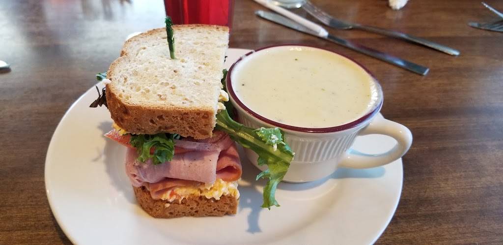 Chickanellas | restaurant | 5550 US-59, Grove, OK 74344, USA | 9187875275 OR +1 918-787-5275