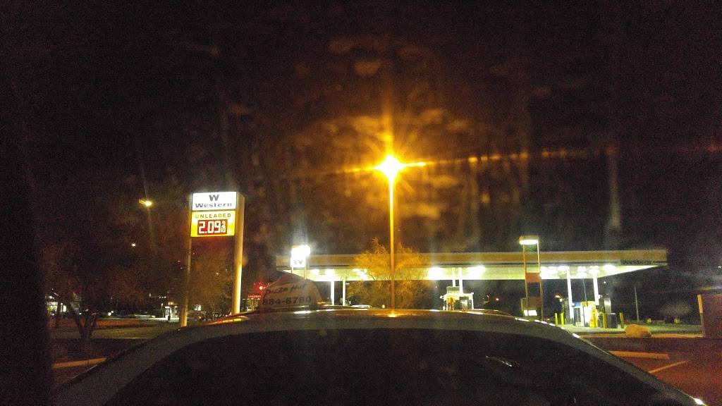 Pizza Hut | meal delivery | 1502 W. Saint Marys Suite 110, Tucson, AZ 85745, USA | 5208848780 OR +1 520-884-8780