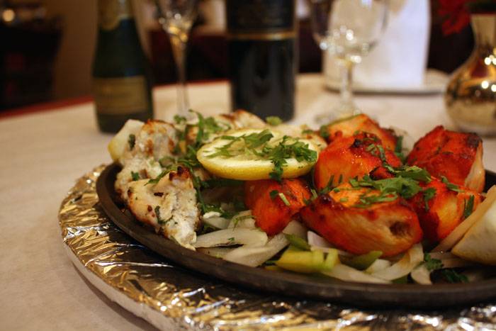 Tiffin The Indian Kitchen | restaurant | 2536 W Devon Ave, Chicago, IL 60659, USA | 7733382143 OR +1 773-338-2143