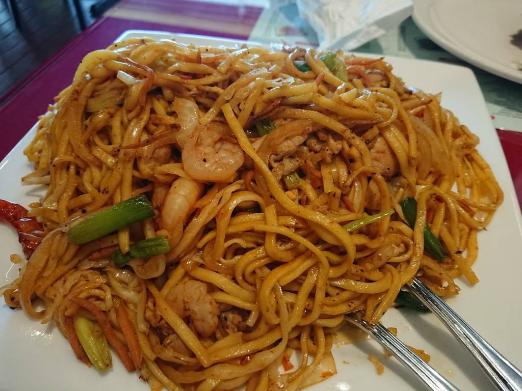 Chilli Chicken House (CCH) | restaurant | 7700 Hurontario St Unit 108a, Brampton, ON L6Y 4M3, Canada | 9054548999 OR +1 905-454-8999