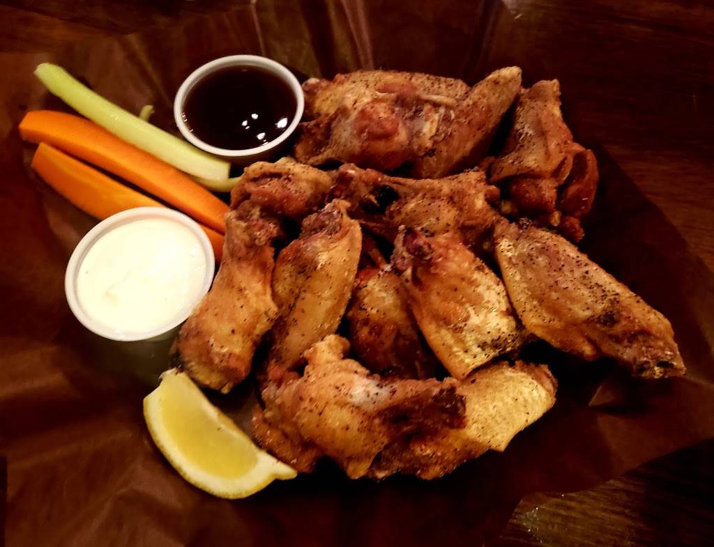 The Roy Public House | restaurant | 894 Queen St E, Toronto, ON M4M 1J3, Canada | 4164653331 OR +1 416-465-3331