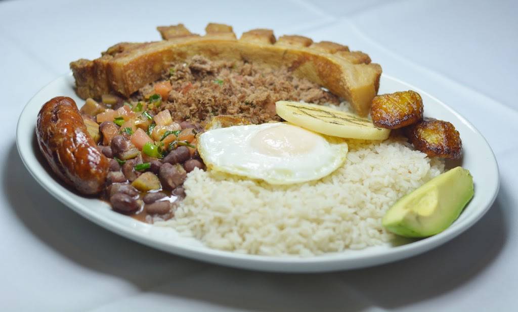 La Fonda Paisa | restaurant | 323 Muddy Branch Rd, Gaithersburg, MD 20878, USA | 2402614325 OR +1 240-261-4325