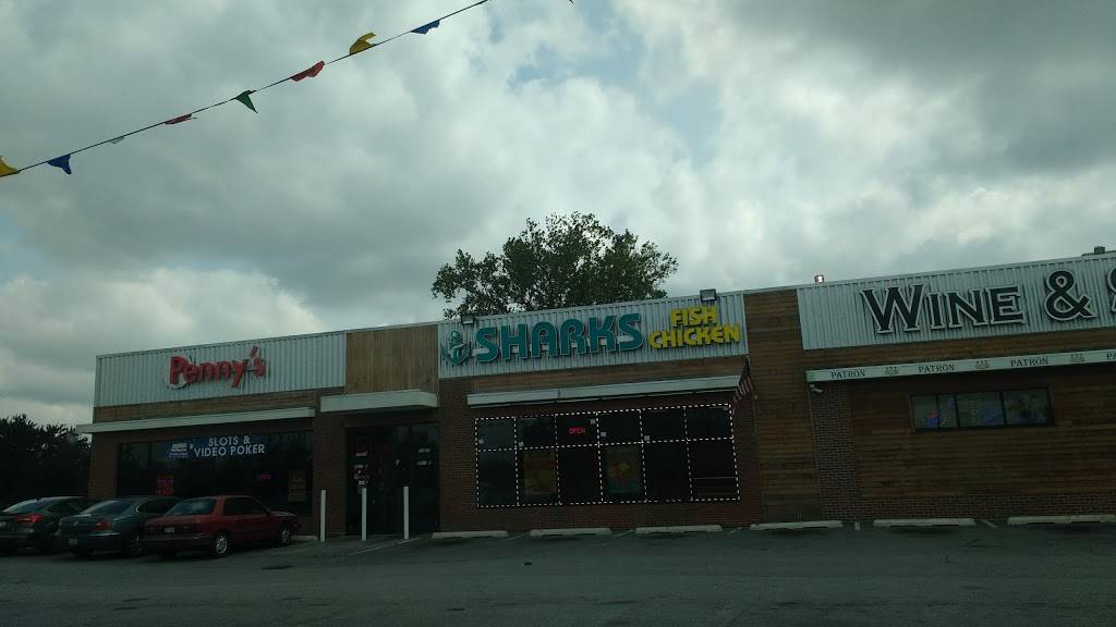 Sharks Fish and Chicken | restaurant | 11901 S Paulina St, Calumet Park, IL 60827, USA | 7085411400 OR +1 708-541-1400