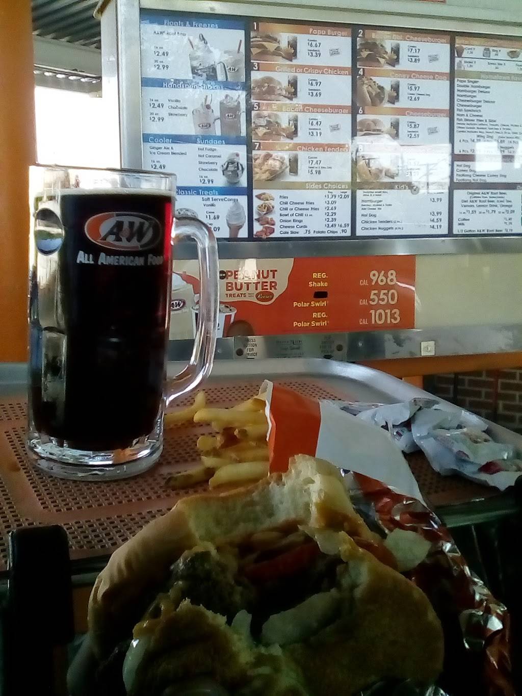 Farmington A&W | restaurant | 30732 Grand River Ave, Farmington, MI 48336, USA | 2484772849 OR +1 248-477-2849