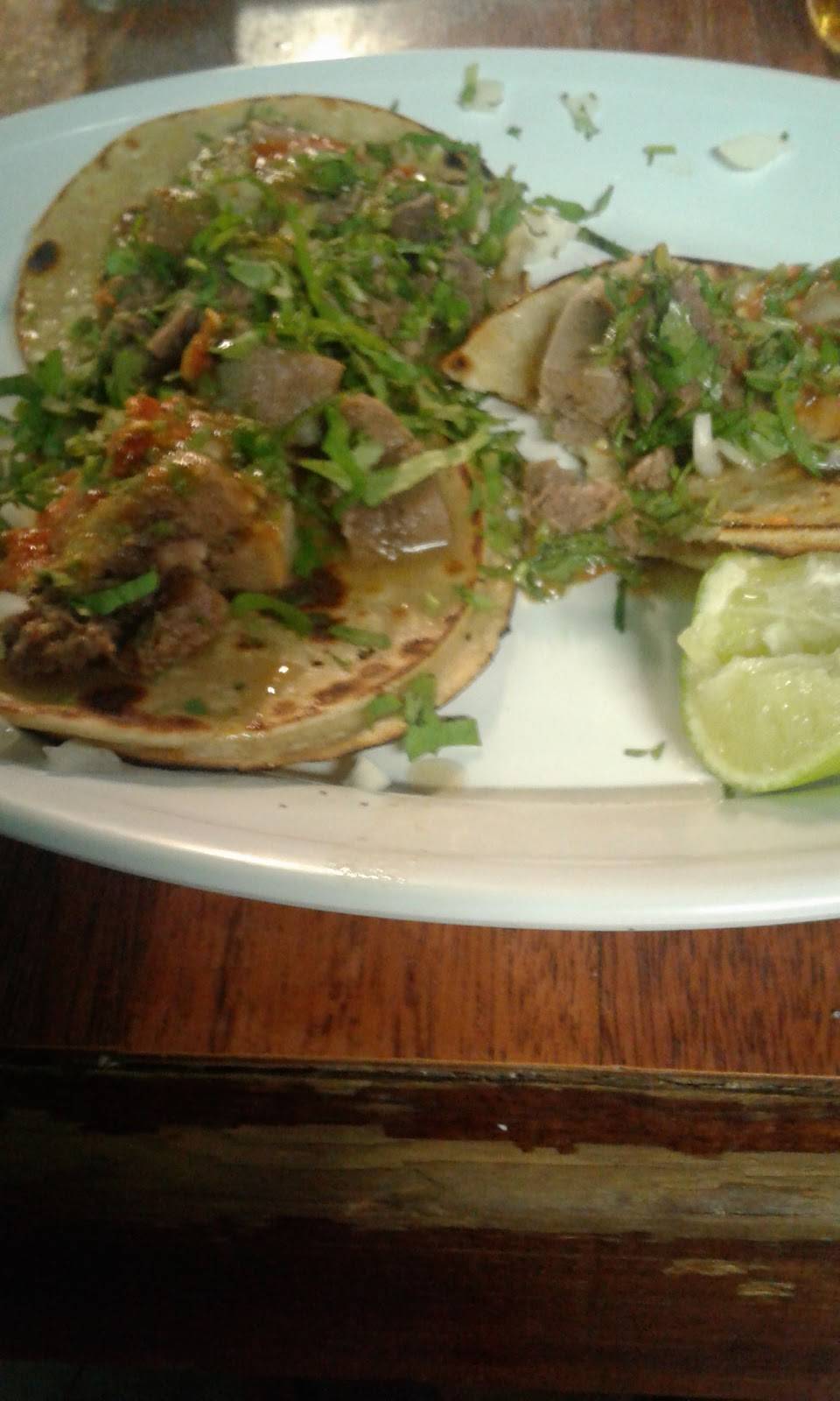 7 Mares Restaurant | restaurant | 595 N Pacific Hwy, Woodburn, OR 97071, USA | 5039823838 OR +1 503-982-3838