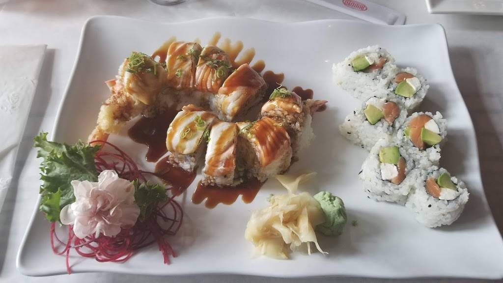 Night Fish Sushi and Asian Cuisine | restaurant | 1421 W Chicago Ave, Chicago, IL 60642, USA | 3123743988 OR +1 312-374-3988