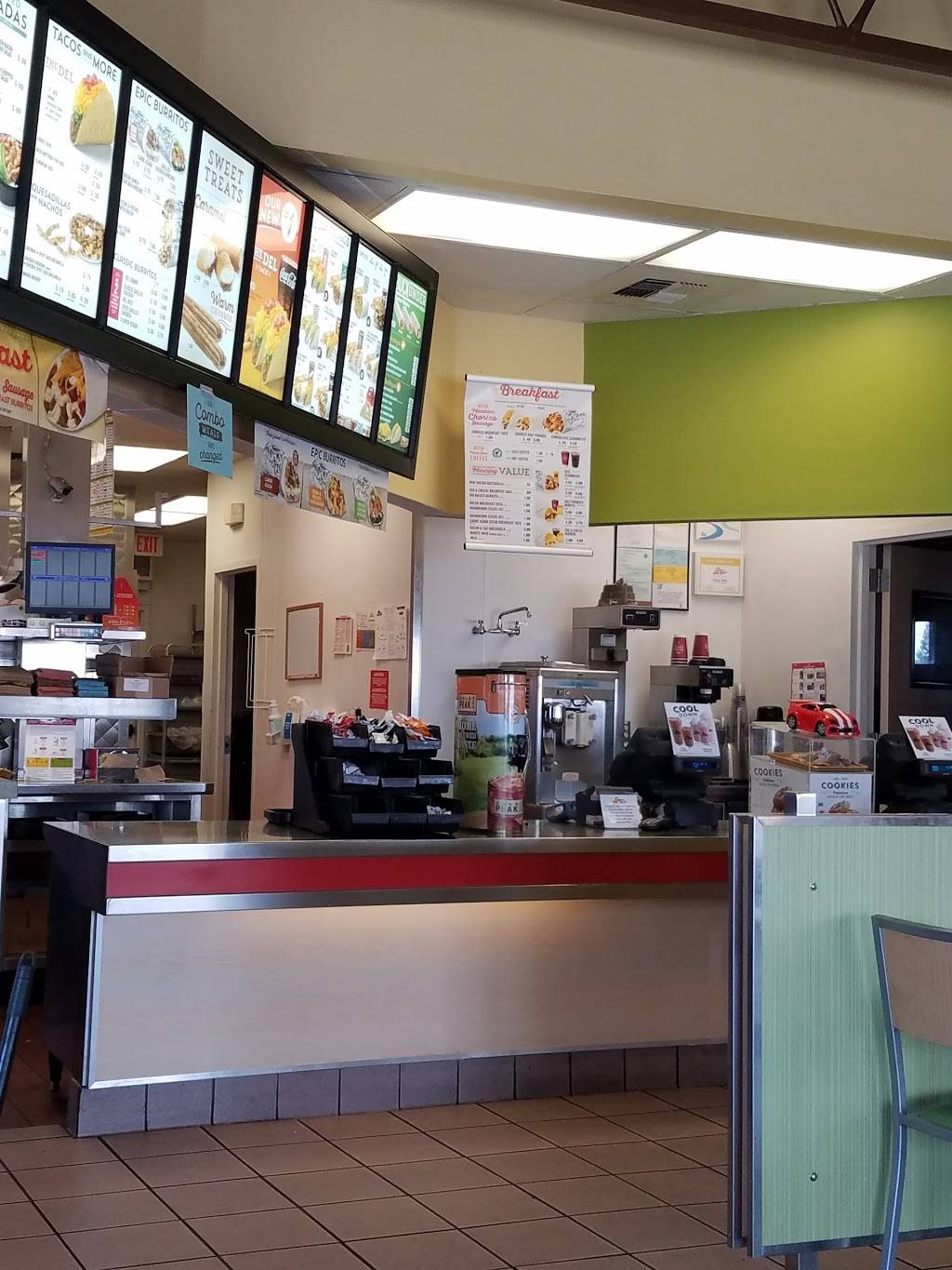 Del Taco | meal takeaway | 2101 Sylvan Ave, Modesto, CA 95355, USA | 2095519260 OR +1 209-551-9260