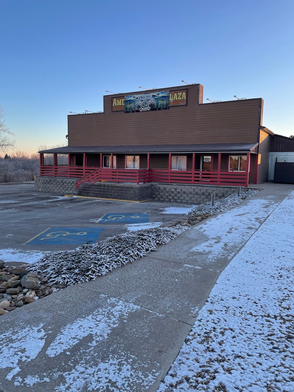 Rancho Los Agaves | restaurant | 1807 5th Ave, Belle Fourche, SD 57717, USA | 6057231623 OR +1 605-723-1623