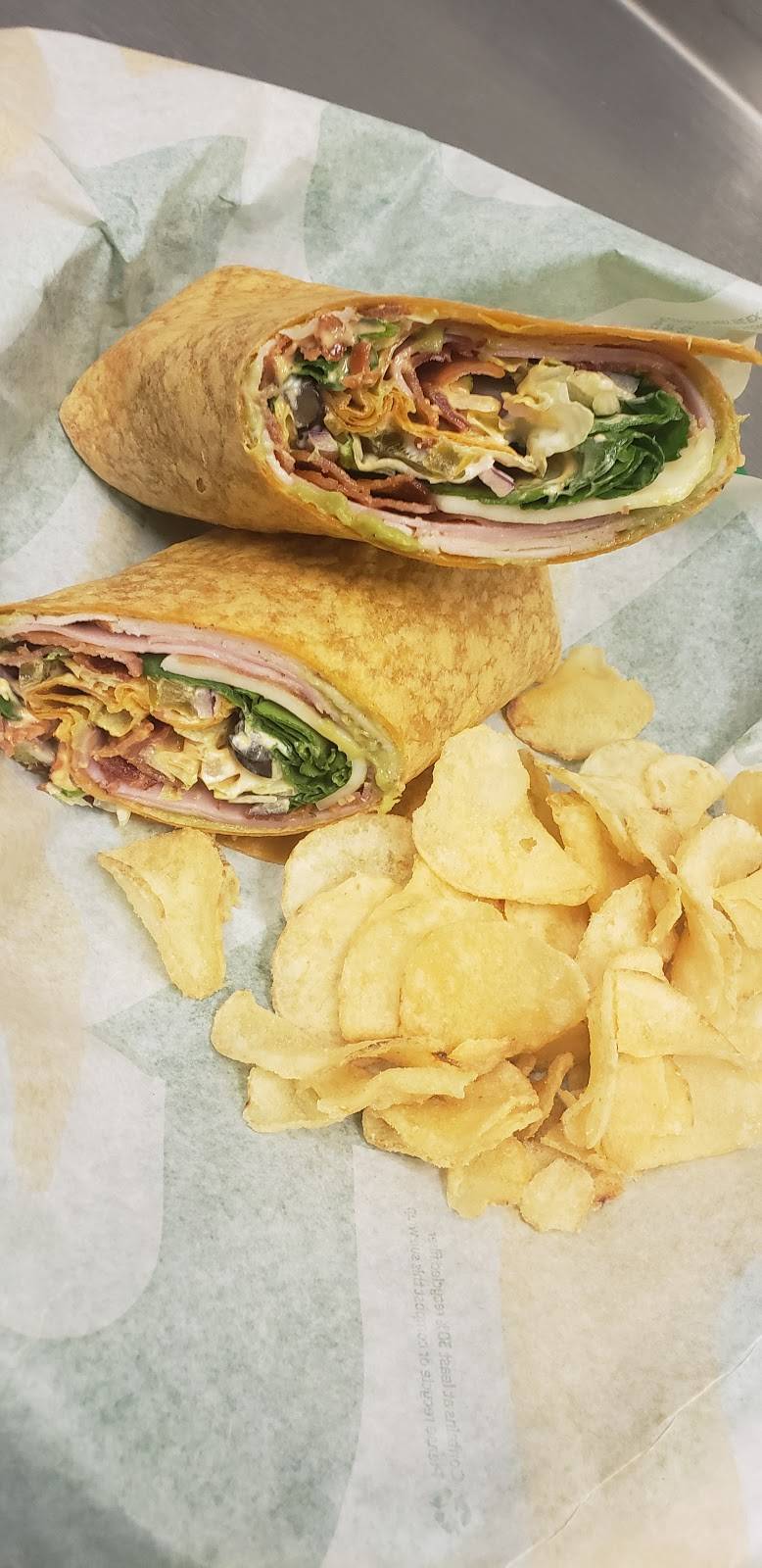 Subway | meal takeaway | 2129 Central Ave NW, Albuquerque, NM 87104, USA | 5052420366 OR +1 505-242-0366