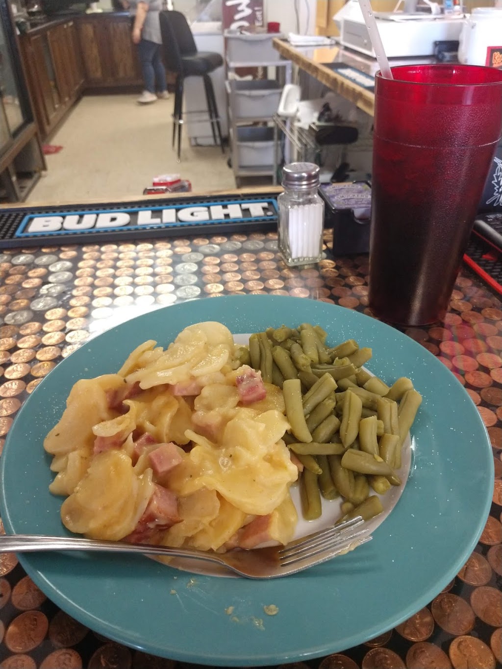 tipsy cow cafe | restaurant | 709 15th Ave, Franklin, NE 68939, USA | 3082401661 OR +1 308-240-1661