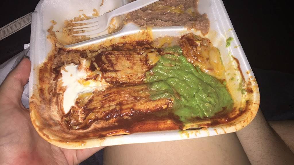 DLeons Mexican Food | restaurant | 1221 N 27th St, Lincoln, NE 68503, USA | 4024747100 OR +1 402-474-7100