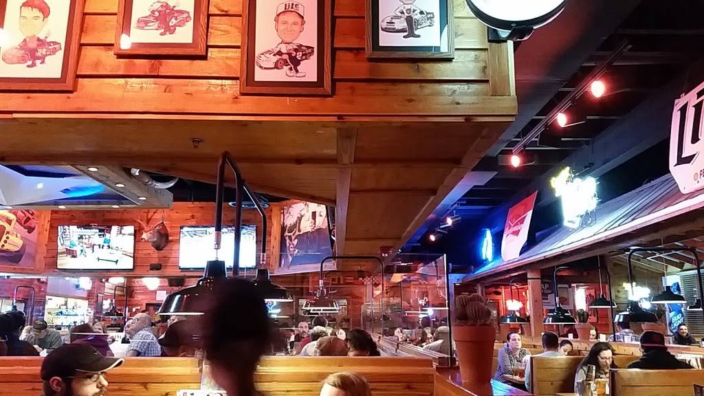 Texas Roadhouse | restaurant | 400 S Frontage Rd, New London, CT 06320, USA | 8604371510 OR +1 860-437-1510