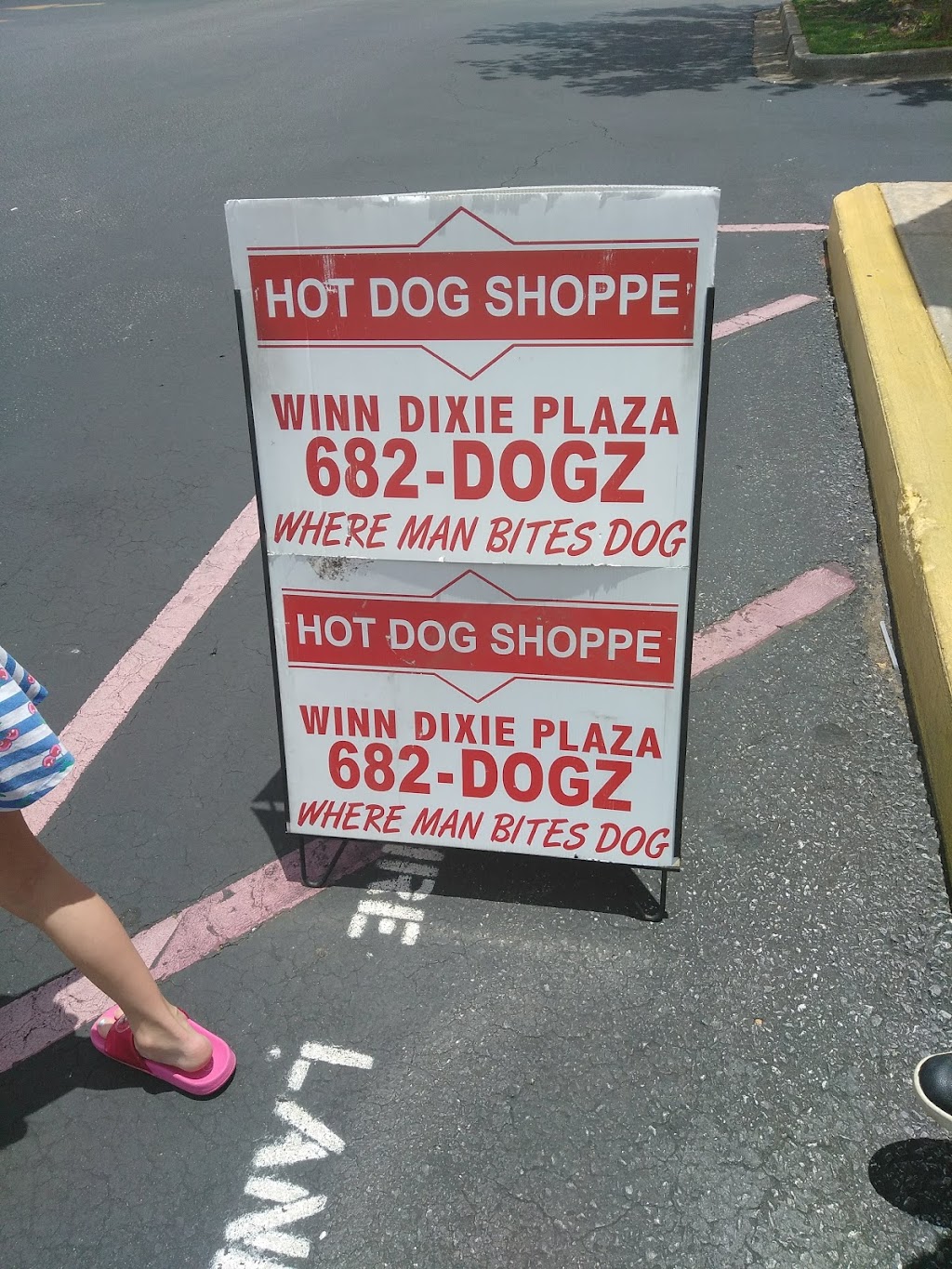 Hot Dog Shoppe | restaurant | 1308 N Ferdon Blvd, Crestview, FL 32536, USA | 8506823649 OR +1 850-682-3649