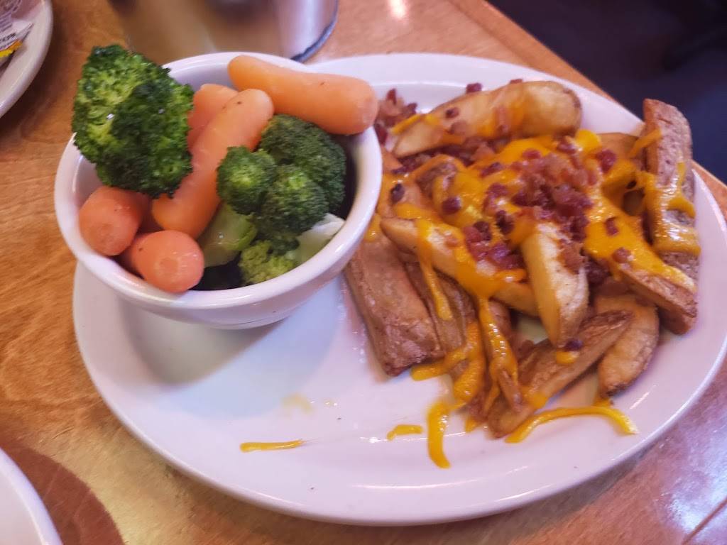 Texas Roadhouse | restaurant | 3065 W Ridge Rd, Rochester, NY 14626, USA | 5854410100 OR +1 585-441-0100
