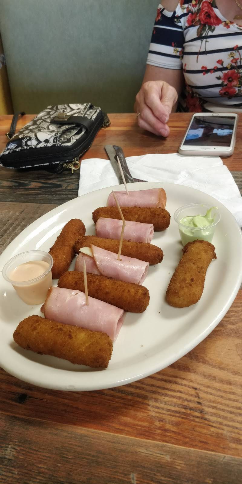 Old Cuban Cafe Express | restaurant | 165 S Goldenrod Rd, Orlando, FL 32807, USA | 3212475955 OR +1 321-247-5955