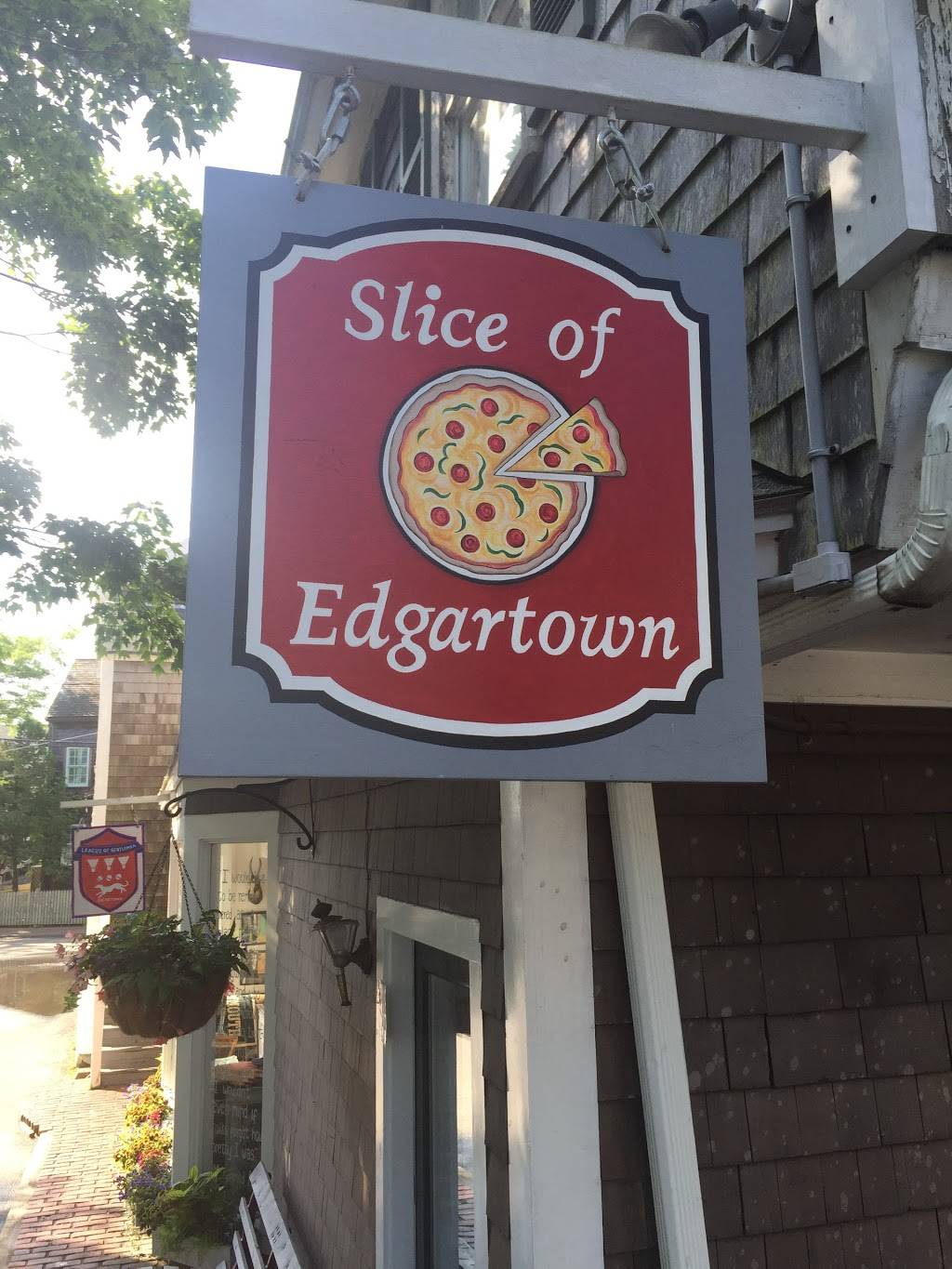 A Slice of Edgartown | restaurant | 22 Dock St, Edgartown, MA 02539, USA | 5086277641 OR +1 508-627-7641
