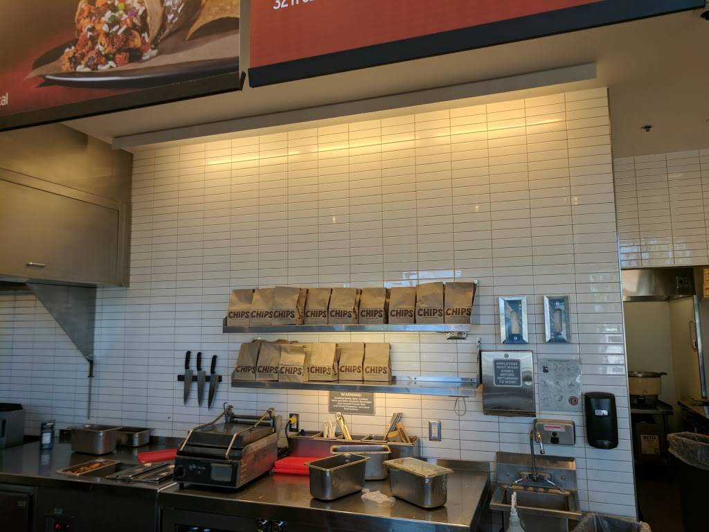 Chipotle Mexican Grill | restaurant | 540 Newhall Dr Ste 10, San Jose, CA 95110, USA | 4084184500 OR +1 408-418-4500