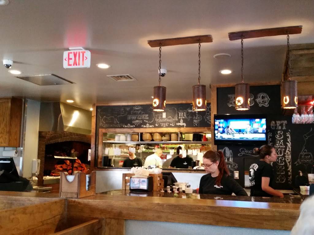 Moonswiners Bar-B-Q | meal takeaway | 3900 Okeechobee Rd, Fort Pierce, FL 34947, USA | 7724646766 OR +1 772-464-6766