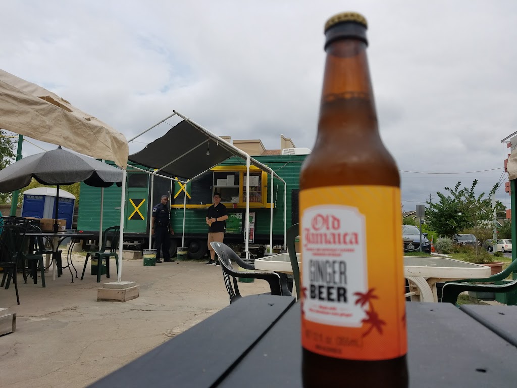 Tonys Jamaican Food | restaurant | 1200 E 11th St, Austin, TX 78702, USA | 5129455090 OR +1 512-945-5090