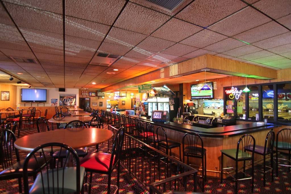 Dream Lanes | restaurant | 13 Atlas Ct, Madison, WI 53714, USA | 6082213596 OR +1 608-221-3596
