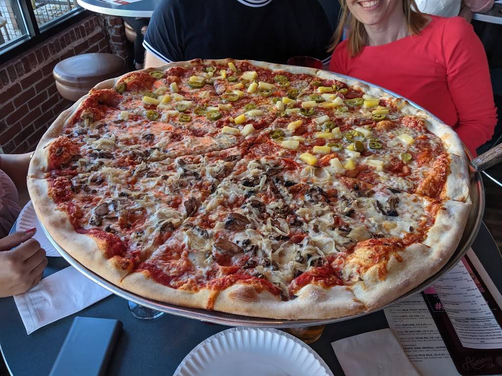 Fat Sullys South Broadway | restaurant | 141 S Broadway, Denver, CO 80209, USA | 3033777900 OR +1 303-377-7900