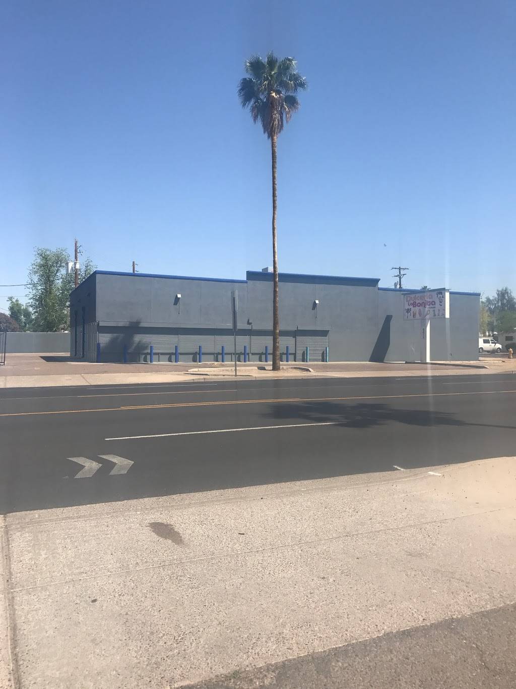 Dulceria La Bonita Wholesale | meal takeaway | 4241, 6611 S Central Ave, Phoenix, AZ 85042, USA | 6024413300 OR +1 602-441-3300