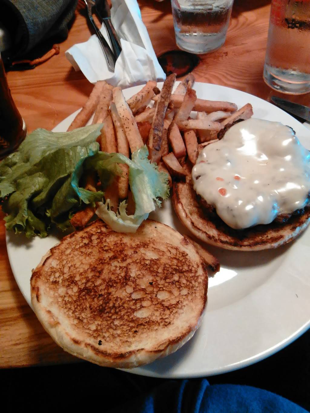 Ashfield Lakehouse | restaurant | 141 Buckland Rd, Ashfield, MA 01330, USA | 4136280158 OR +1 413-628-0158