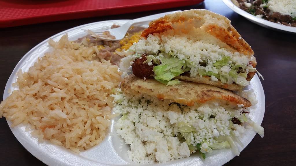 La Gordita Mexican Food | restaurant | 1275 S Santa Fe Ave #118, Vista, CA 92083, USA | 7609411559 OR +1 760-941-1559