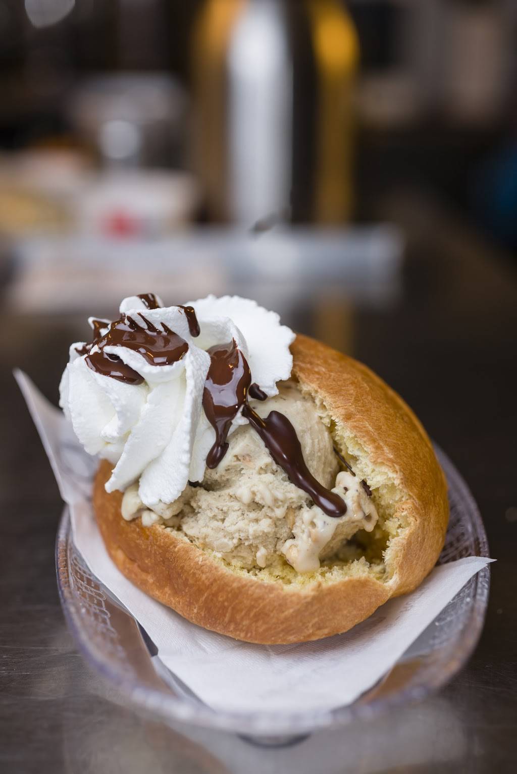 Sweet Frozen Bar | restaurant | 1950 Hughes Landing Blvd suite 1700, The Woodlands, TX 77380, USA | 8324820173 OR +1 832-482-0173