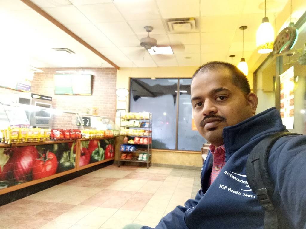 Subway | restaurant | 247 Quincy Ave, Quincy, MA 02169, USA | 6177734600 OR +1 617-773-4600