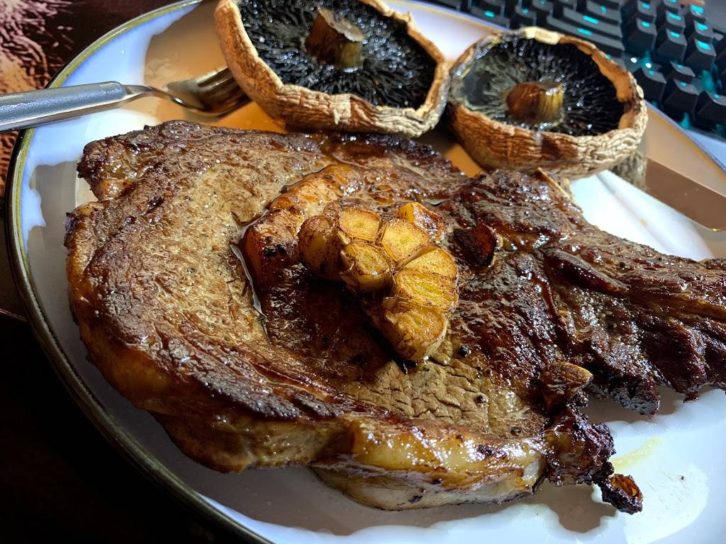 萝卜儿子牛排馆 | restaurant | 27 Robertson Rd, Ancaster, ON L9G 3K9, Canada | 2894425595 OR +1 289-442-5595