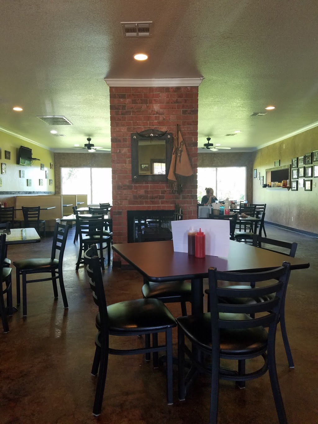 Rangler BBQ | restaurant | 8243 Old US Hwy 69, Savanna, OK 74565, USA | 9185483527 OR +1 918-548-3527