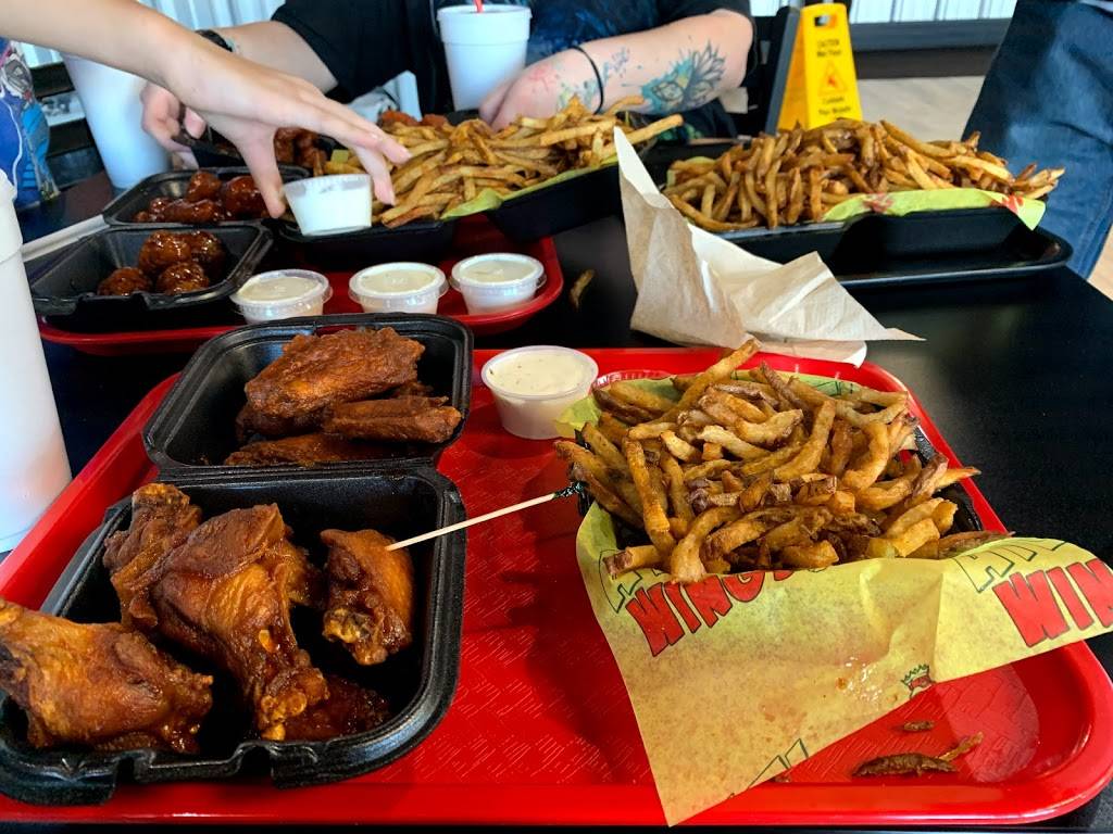 ATL Wings | restaurant | 3541 W Thunderbird Rd, Phoenix, AZ 85053, USA | 6026750700 OR +1 602-675-0700