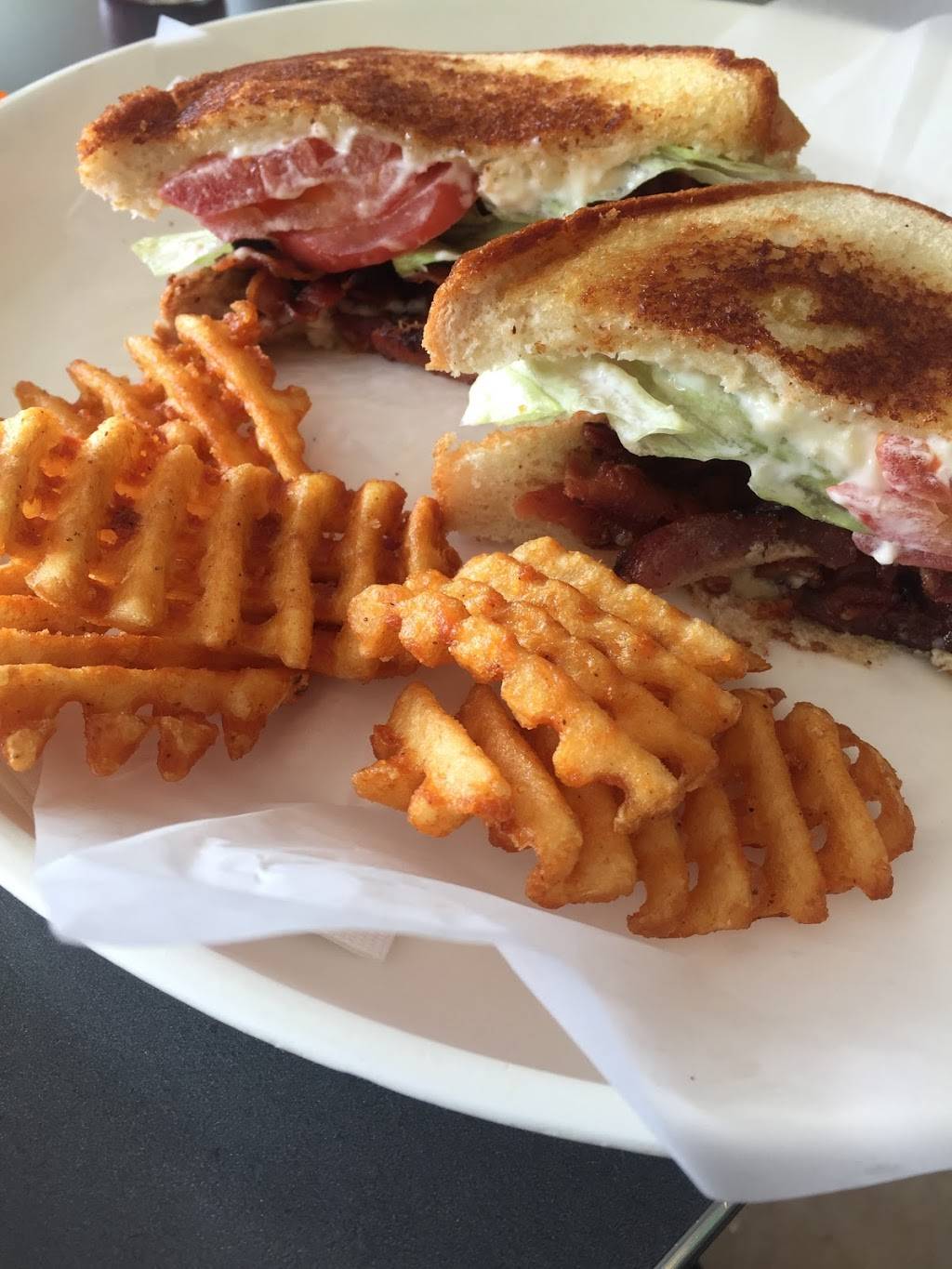 Southwells Hamburger Grill | restaurant | 5860 San Felipe Street # F # F, Houston, TX 77057, USA | 7137894972 OR +1 713-789-4972