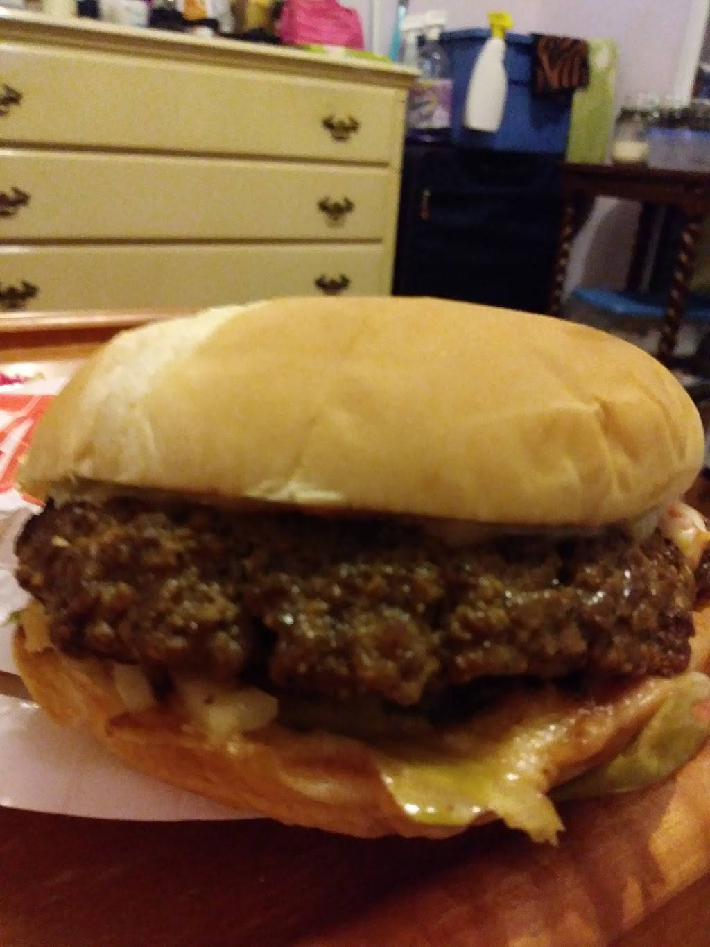 Wesleys Momma Made Burgers | restaurant | 6658 S Cottage Grove Ave, Chicago, IL 60637, USA | 7733242237 OR +1 773-324-2237