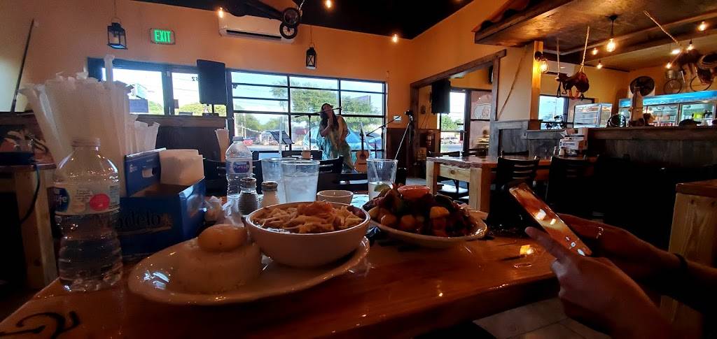 Restaurante La Hacienda & Bakery | restaurant | 7532 N Armenia Ave, Tampa, FL 33604, USA | 8133041766 OR +1 813-304-1766