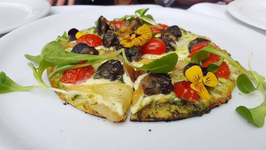 Restaurant Lou Nissart | restaurant | 260 Rue Saint-Jean, Longueuil, QC J4H 2X5, Canada | 4504422499 OR +1 450-442-2499