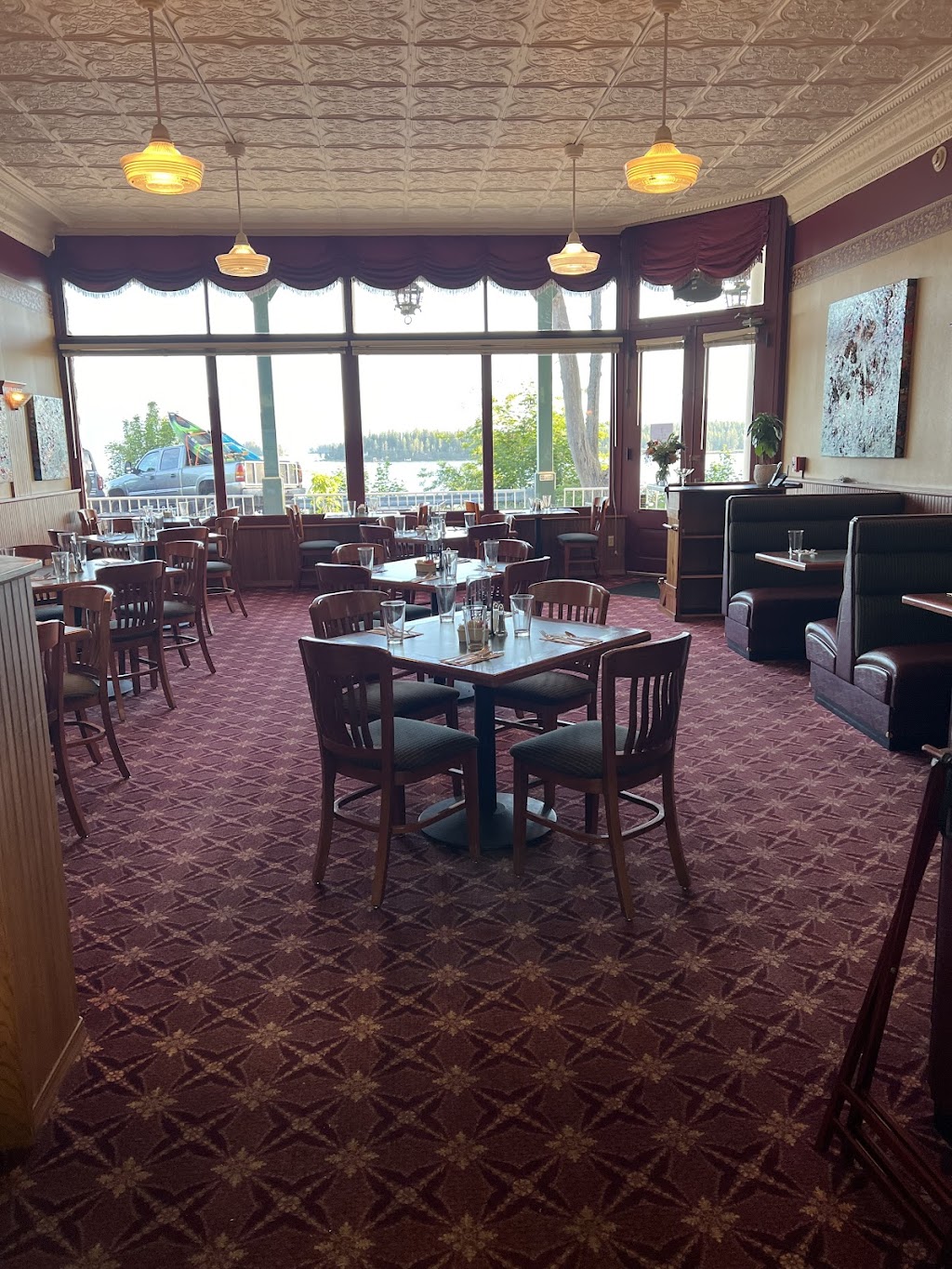 Bs Beacon | restaurant | 126 W Main St, Hope, ID 83836, USA | 2082645952 OR +1 208-264-5952