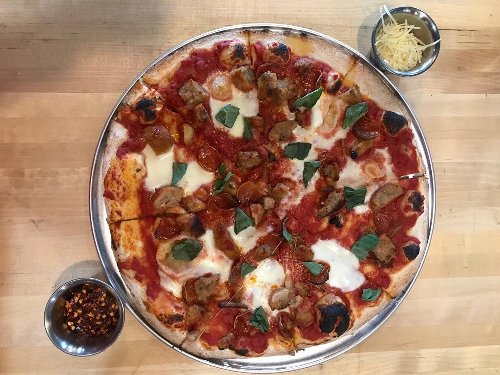 Novellas Pizza | restaurant | 56849 Grand River Ave, New Hudson, MI 48165, USA | 2486173371 OR +1 248-617-3371