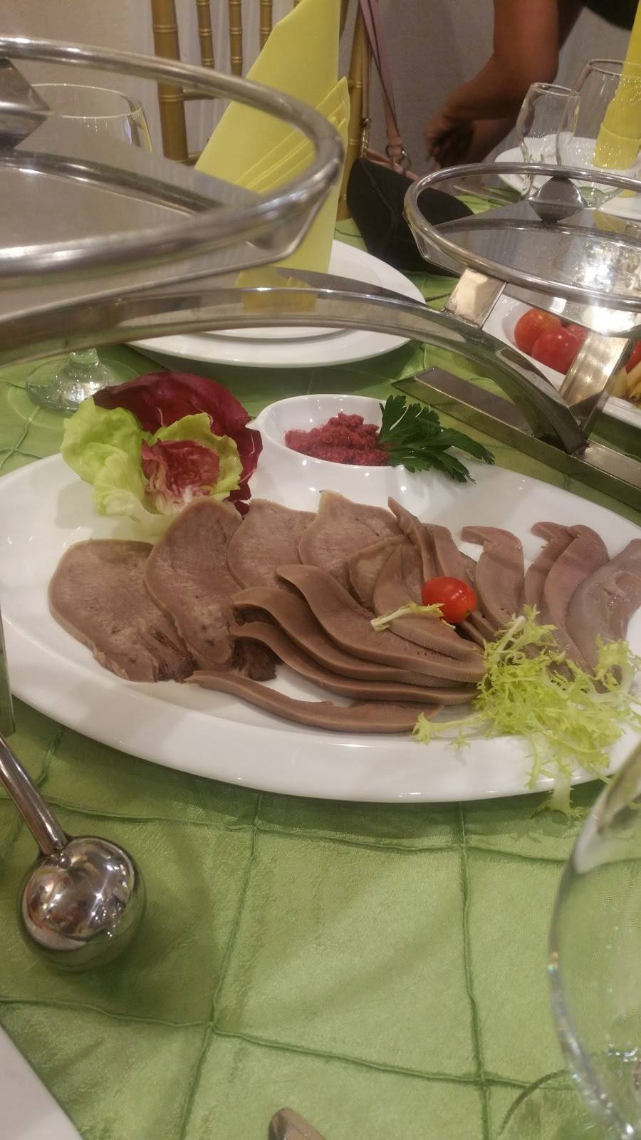 Astoria Restaurant and Catering | restaurant | 8336 Bustleton Ave, Philadelphia, PA 19152, USA | 2157429811 OR +1 215-742-9811