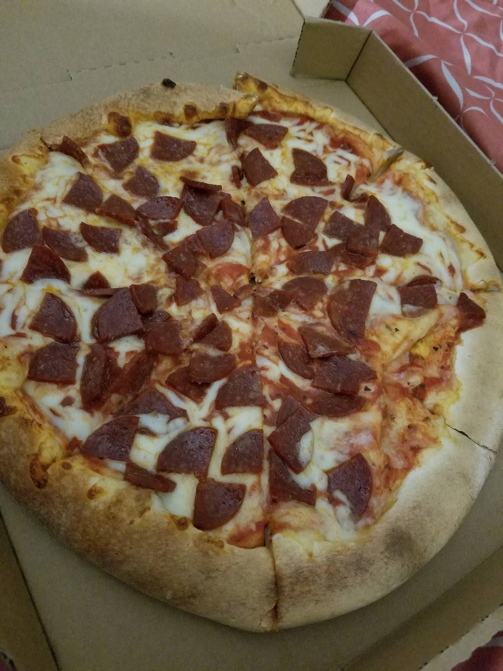 Chicago Pizzeria | meal delivery | 1704 I-35 Frontage Rd, San Antonio, TX 78208, USA | 2102222200 OR +1 210-222-2200