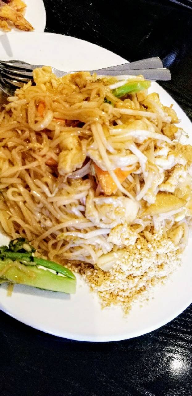 Red Chilli Thai | meal delivery | 1266 Danforth Ave, Toronto, ON M4J 1M6, Canada | 6473483028 OR +1 647-348-3028