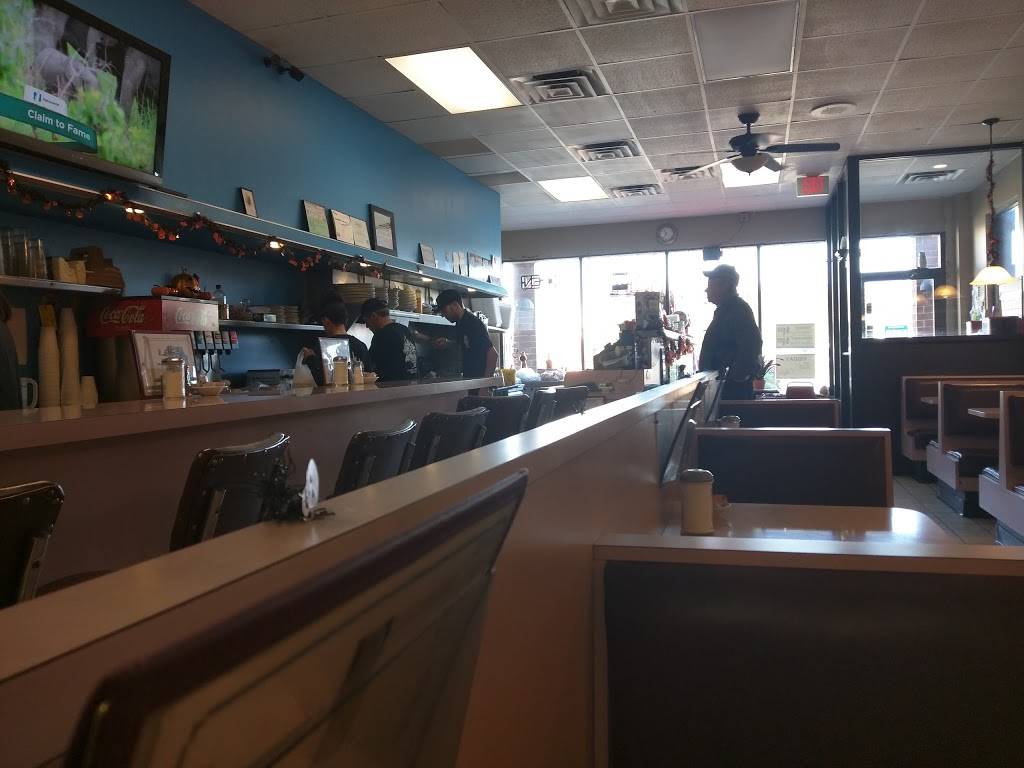 Astoria Coney Island & Restaurant | restaurant | 33523 Eight Mile Rd # C5, Livonia, MI 48152, USA | 2484736406 OR +1 248-473-6406