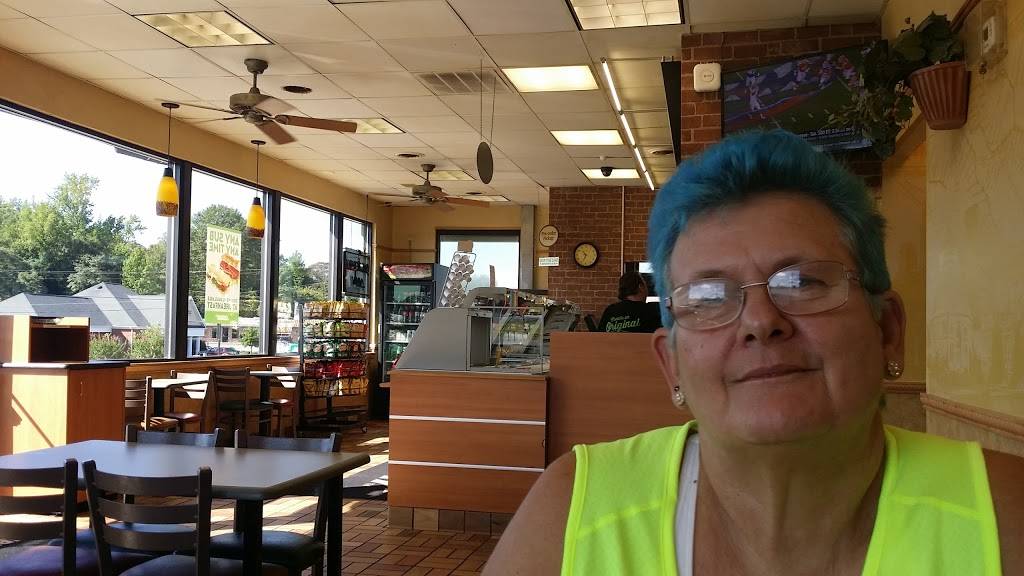 Subway | restaurant | 701 Anderson St, Belton, SC 29627, USA | 8643380414 OR +1 864-338-0414