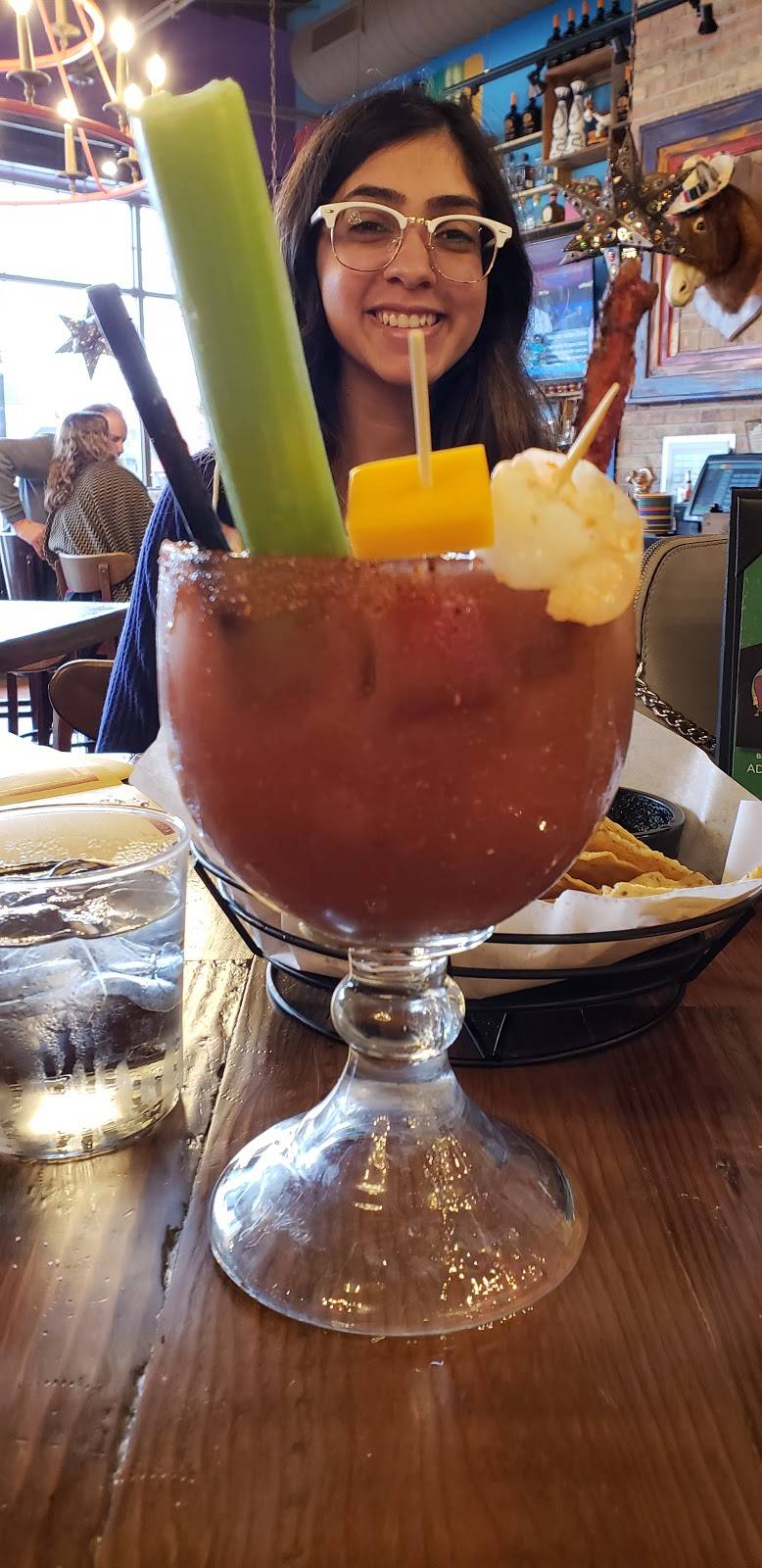 Fat Rosies Taco and Tequila Bar | restaurant | 47 E Chicago Ave, Naperville, IL 60540, USA | 6303280060 OR +1 630-328-0060