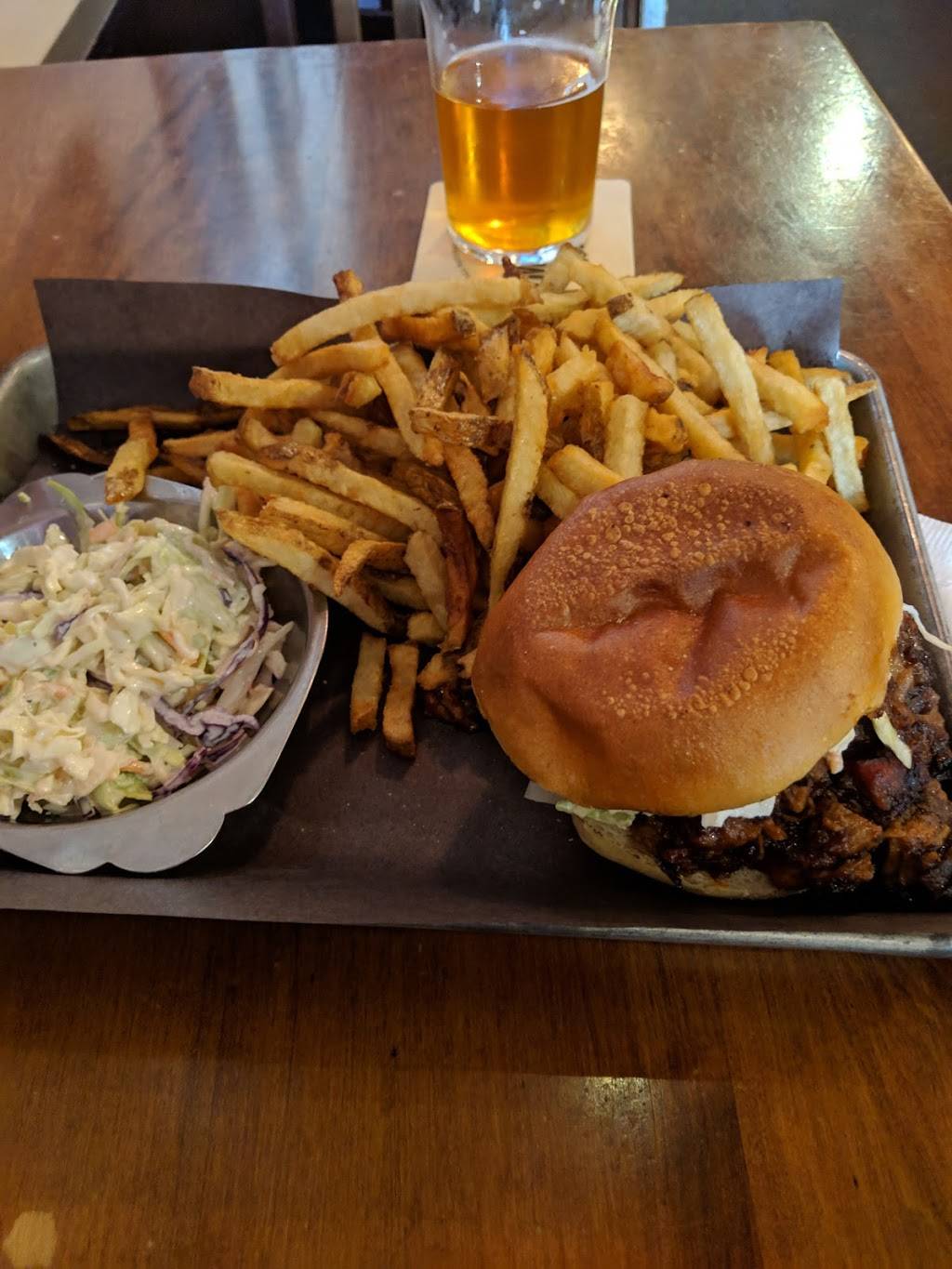 The Kingston Brewing Company | restaurant | 34 Clarence St, Kingston, ON K7L 1W9, Canada | 6135424978 OR +1 613-542-4978