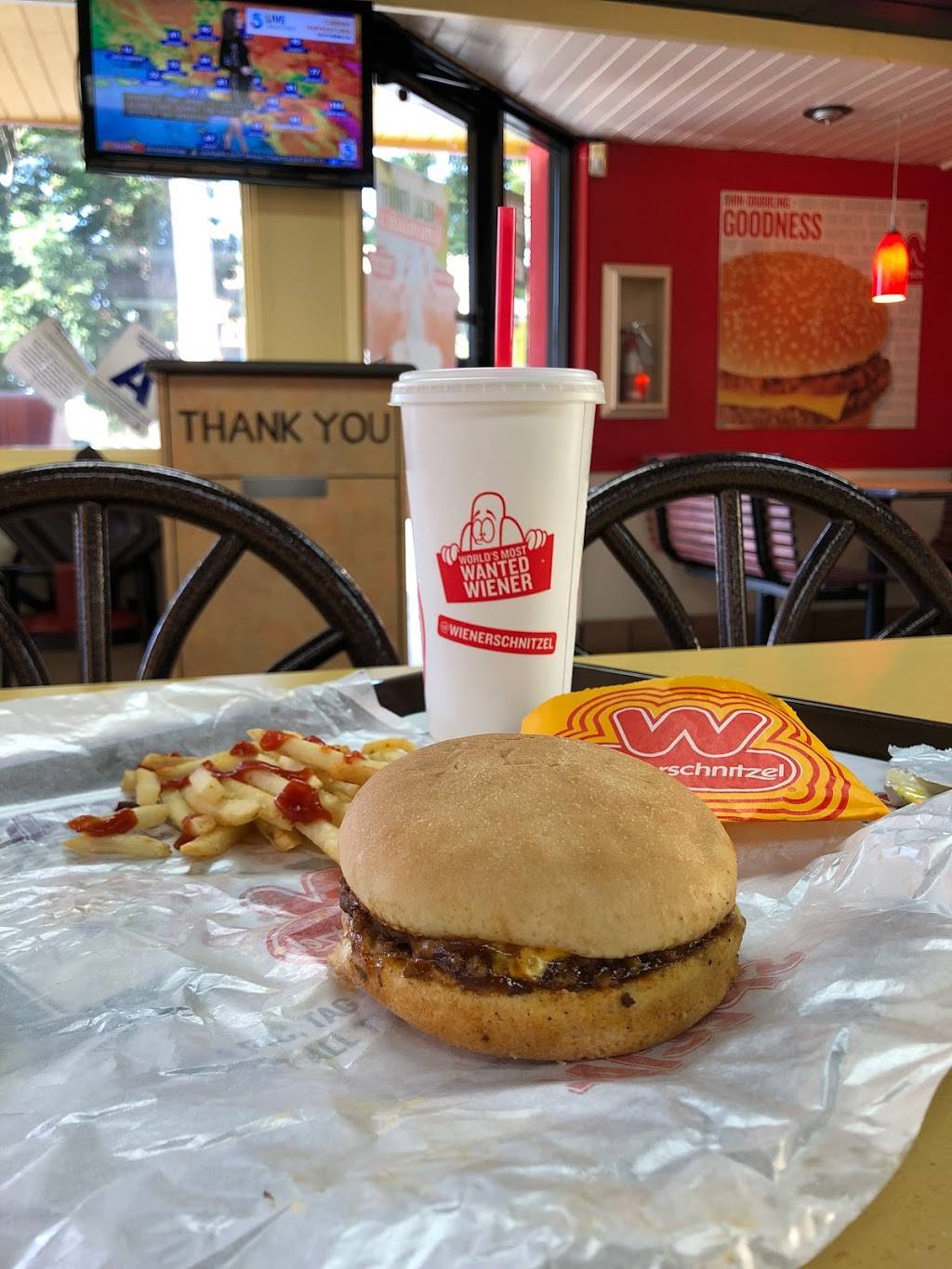 Wienerschnitzel | restaurant | 1246 University Ave, Riverside, CA 92507, USA | 9516847758 OR +1 951-684-7758